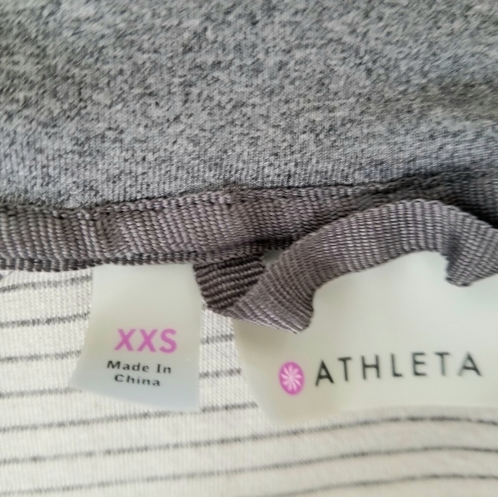 Athleta Women's Gray Stretcheable Jacket with Ruched Jacket, size 10 - Picture 8 of 9